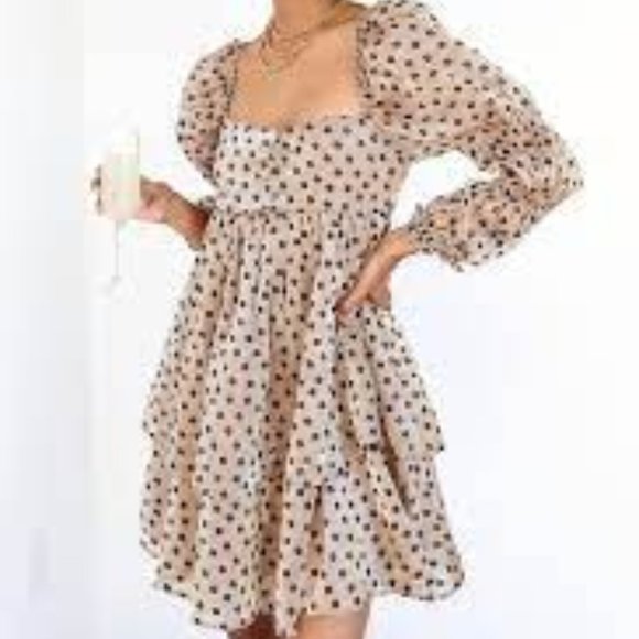 fab'rik Dresses & Skirts - Fabrik Indra Daisy Print Dress NWOT